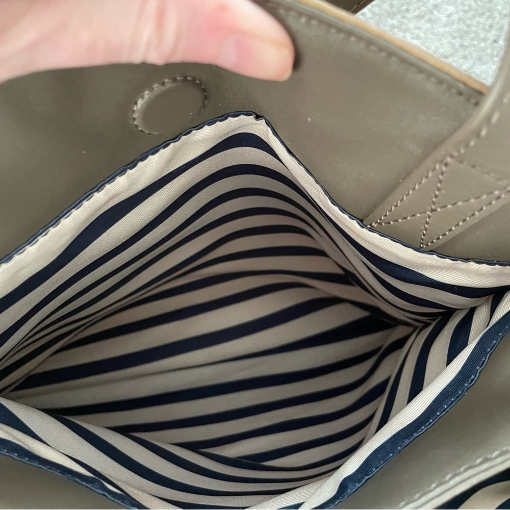 Splendid Large Leather Satchel Bag w/dust cloth Tan & Cream *flaws* - Picture 7 of 16